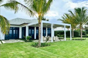 white pergola with outdoor furniture - Florida